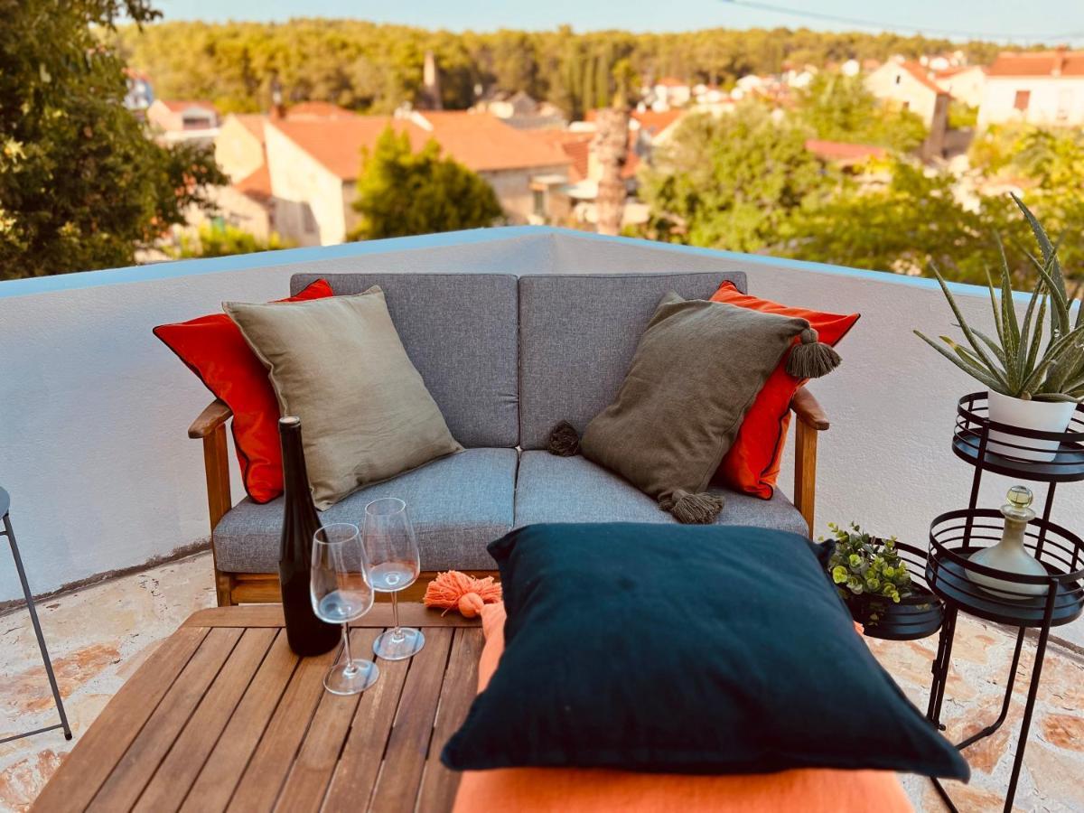 B&B 366 Vrboska Buitenkant foto