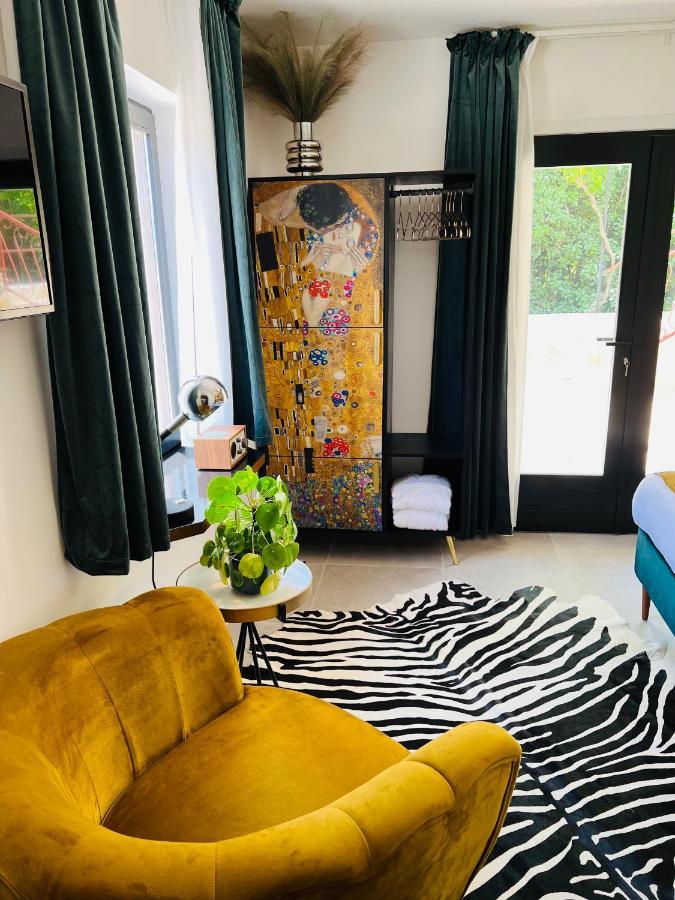 B&B 366 Vrboska Buitenkant foto