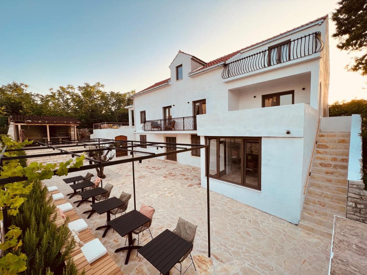 B&B 366 Vrboska Buitenkant foto